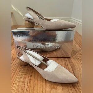 NIB Matiko Circa Peach Pointed Toe Slingback Wood Sphere Heel Shoes US 9.5 EU 40